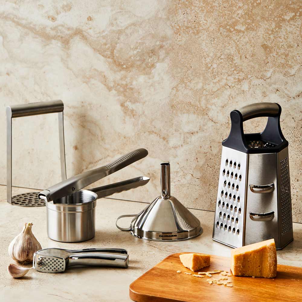Soffritto A Series Garlic Crusher