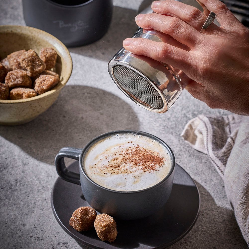 Baccarat Barista Brillante Cocoa Shaker