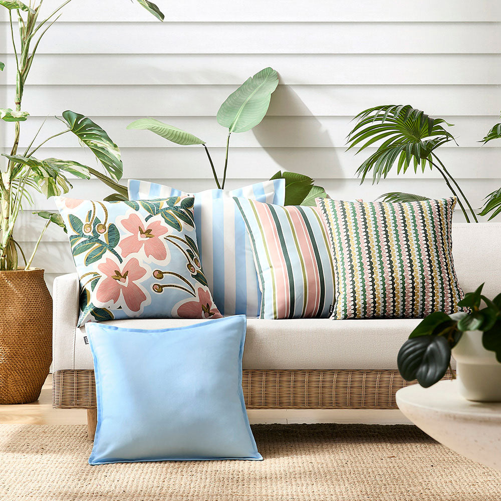 Casa Hibiscus Filled Outdoor Cushion