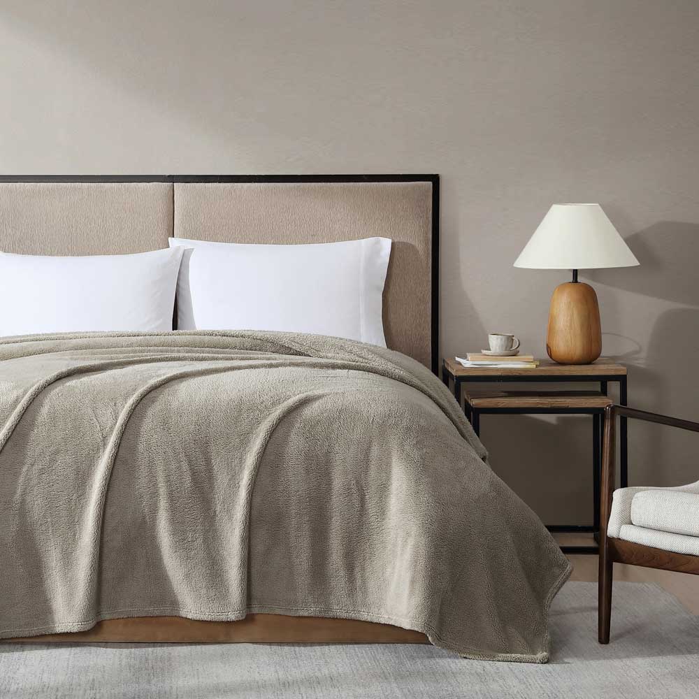 Ardor Boudoir Teddy Fleece Blanket