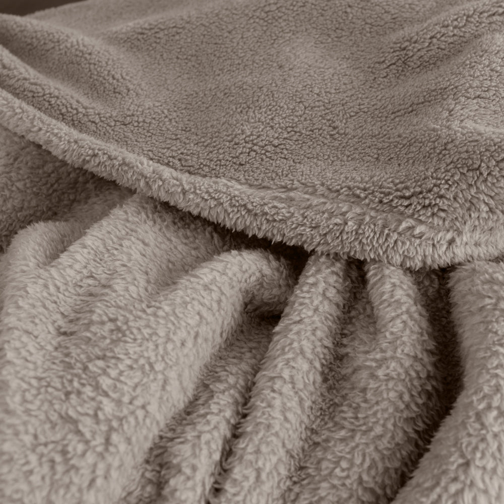 Ardor Boudoir Teddy Fleece Blanket