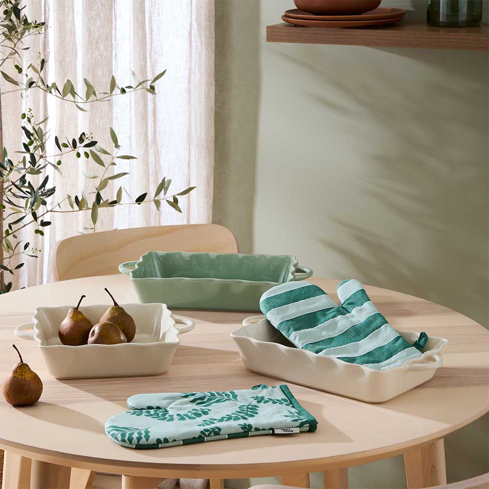 Alex Liddy Harley Lasagne Dish 32cm Jade Green or Stone at MyHouse