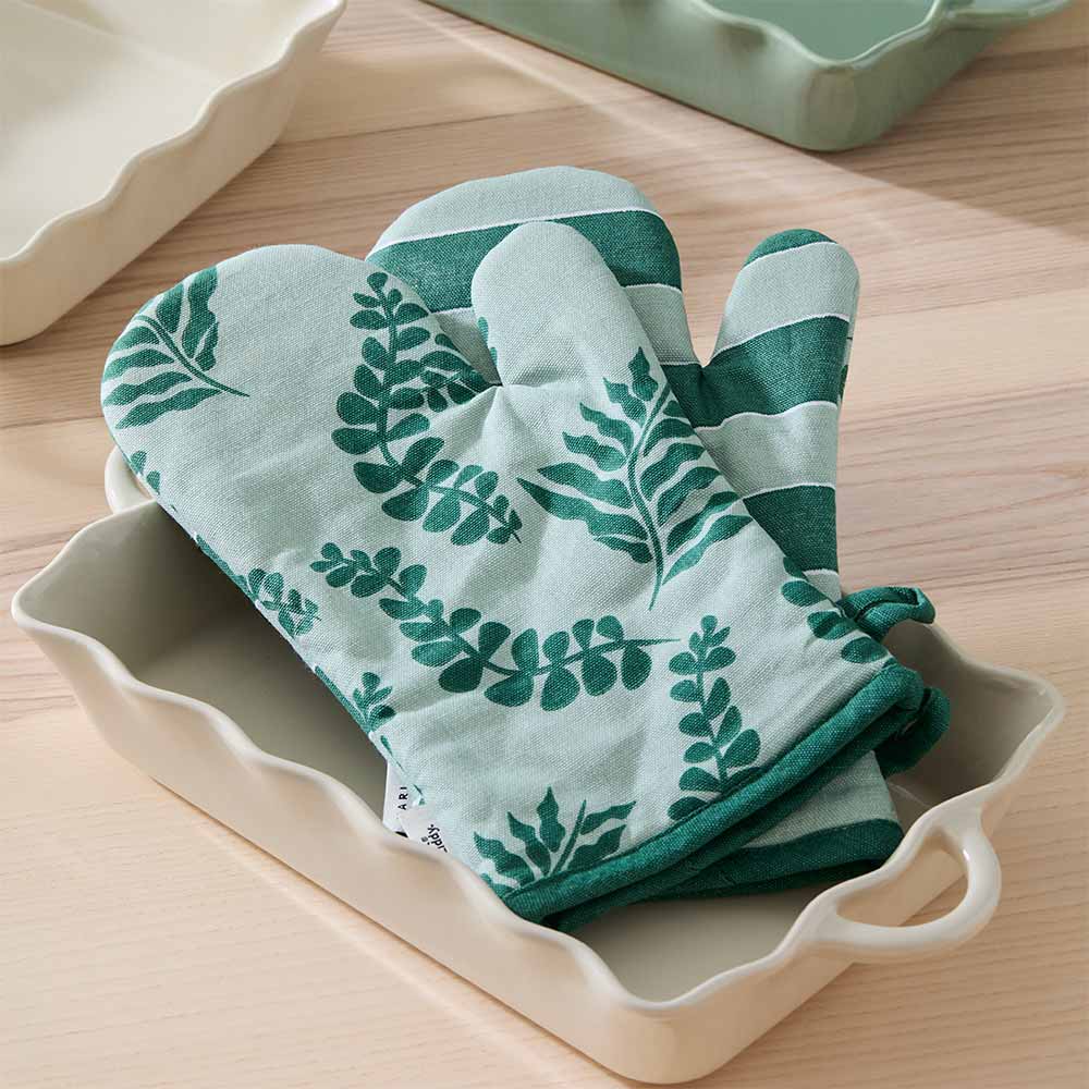 Alex Liddy Harley Lasagne Dish 32cm Stone at MyHouse