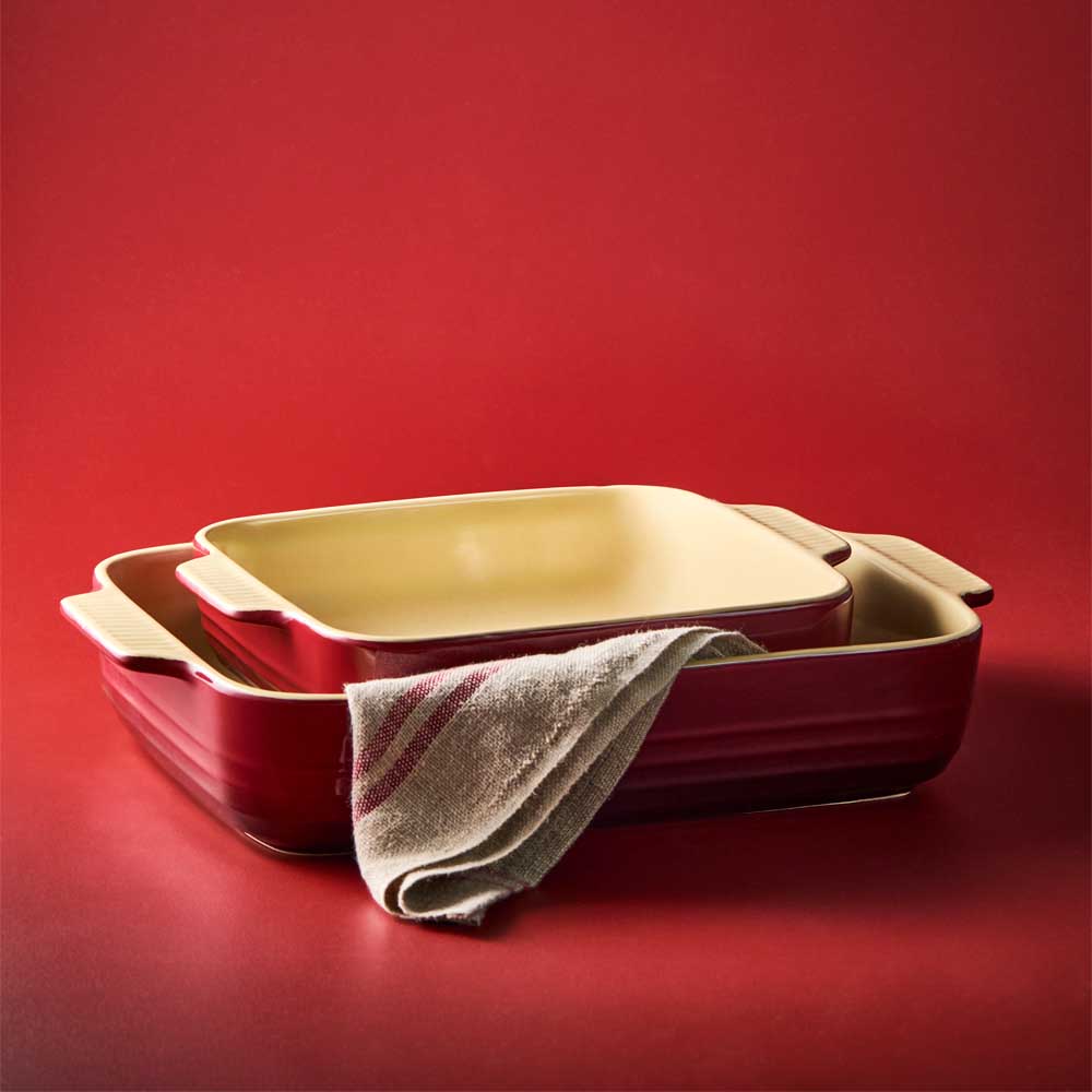Red stoneware square baking dish and lasagne dish - MyHouse