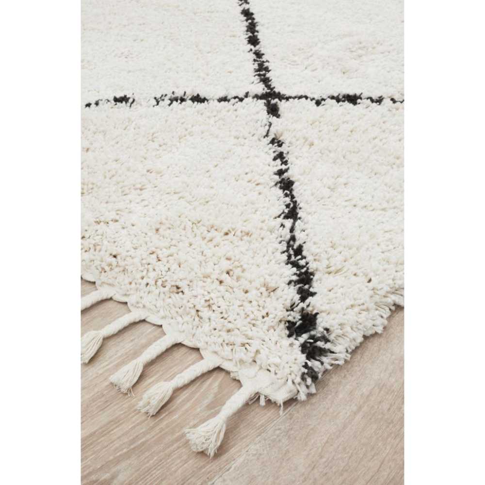 Rug Culture Saffron 22 Rug White at MyHouse