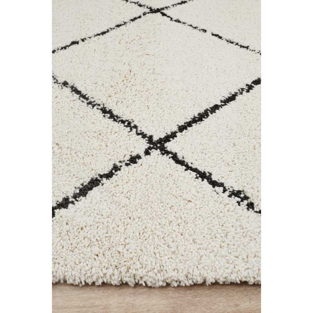 Rug Culture Saffron 22 Rug White at MyHouse