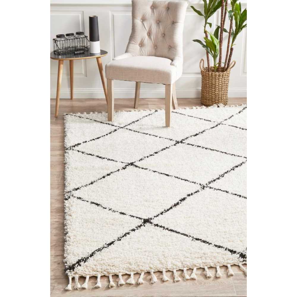 Rug Culture Saffron 22 Rug White at MyHouse