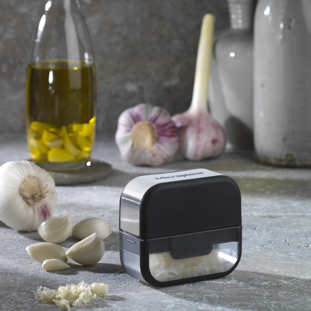 Microplane Specialty Series Garlic Mincer