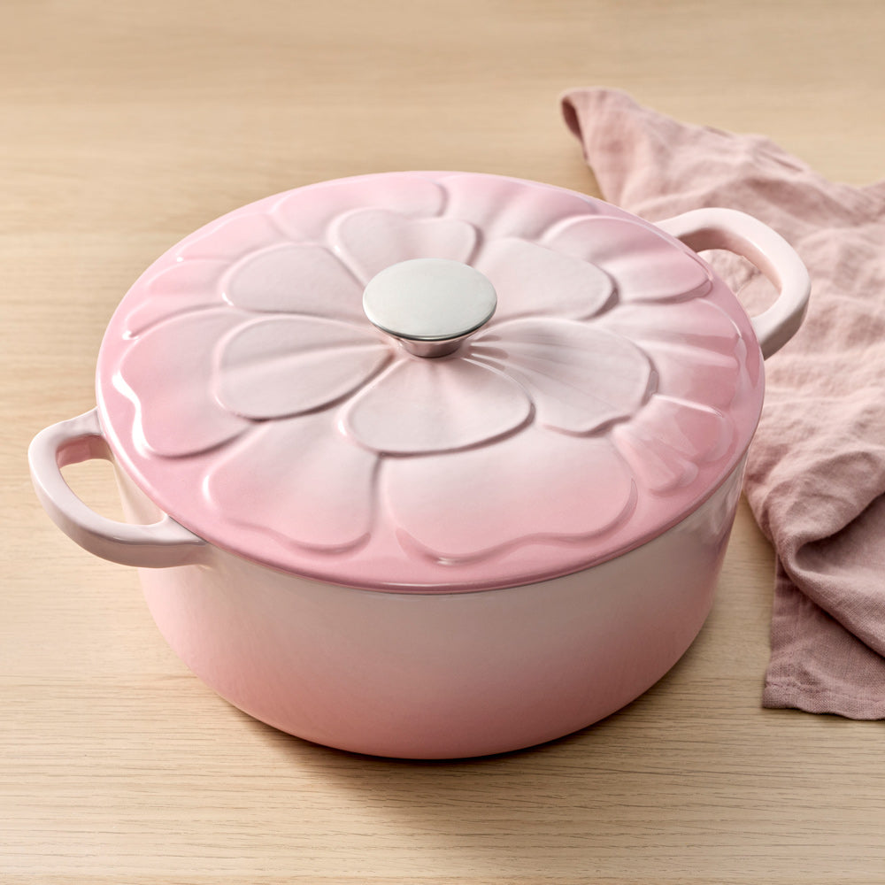 Baccarat Le Connoisseur 25cm 3.9L Round French Oven with Lid Flower