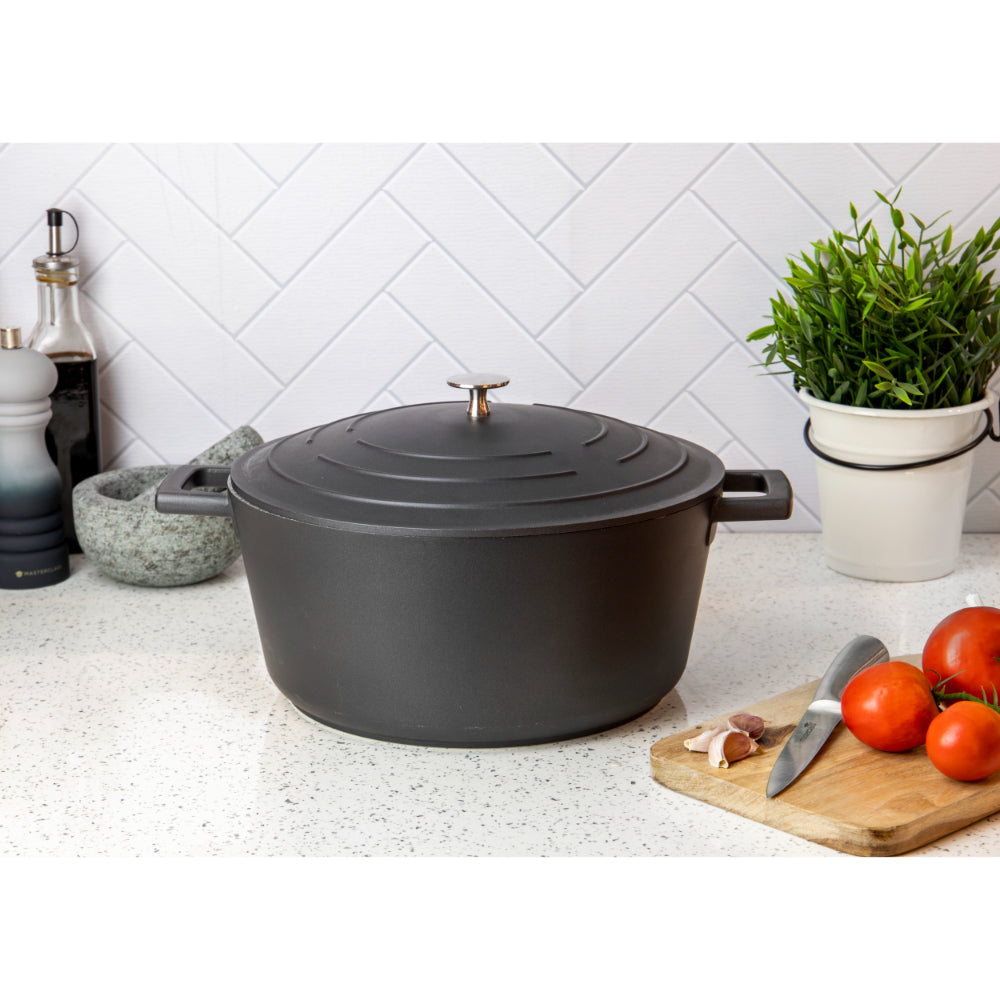 Mastercraft Casserole Dish Cast Aluminium 28cm Black