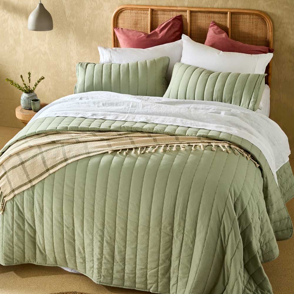 Adorn Living Fallon Coverlet Set Queen/King