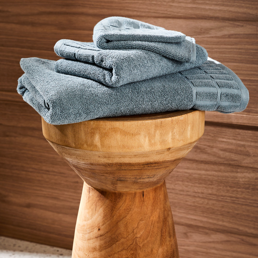 Alex Liddy Towel Range Clearance