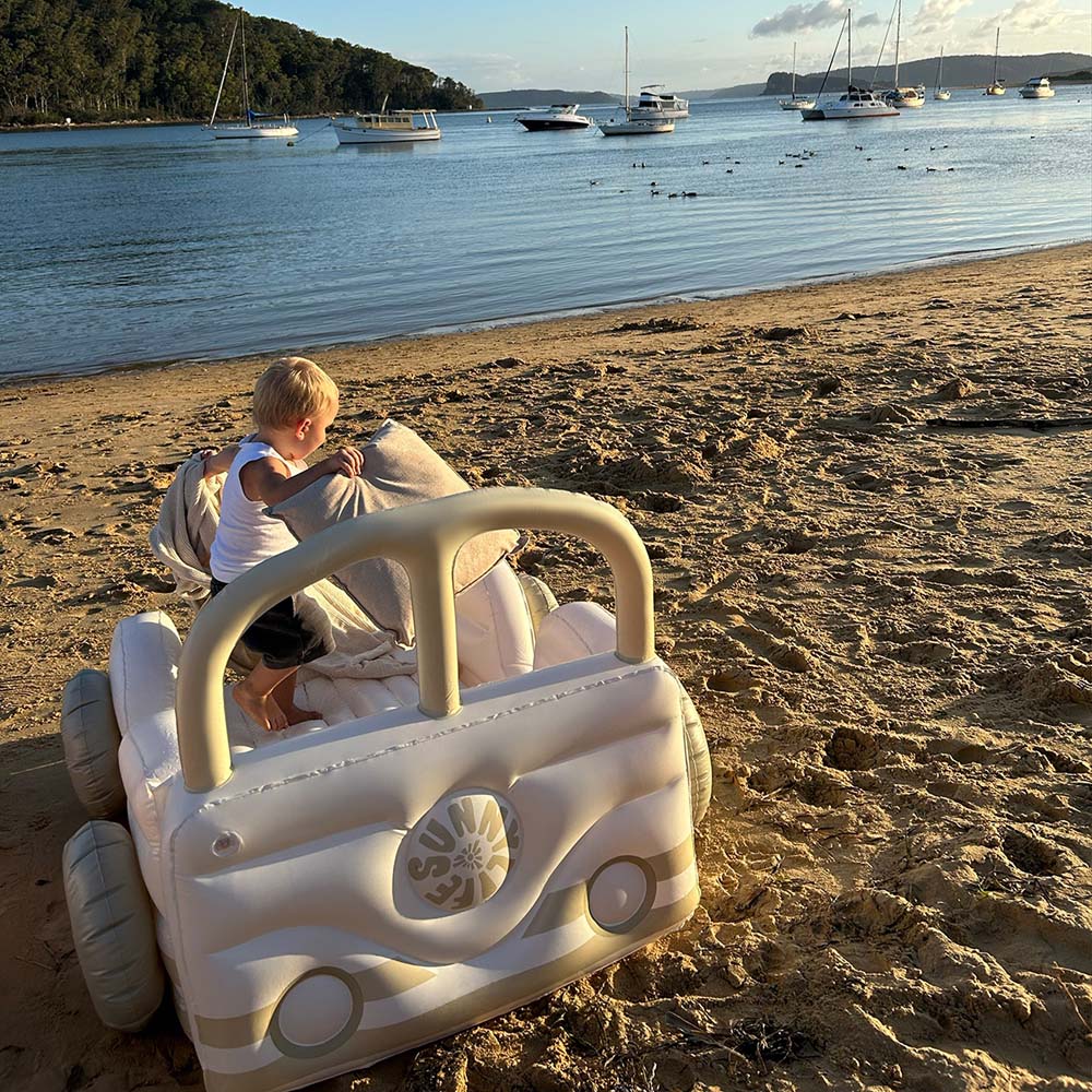 SUNNYLiFE Kids Sleepover Bed Summer Van green