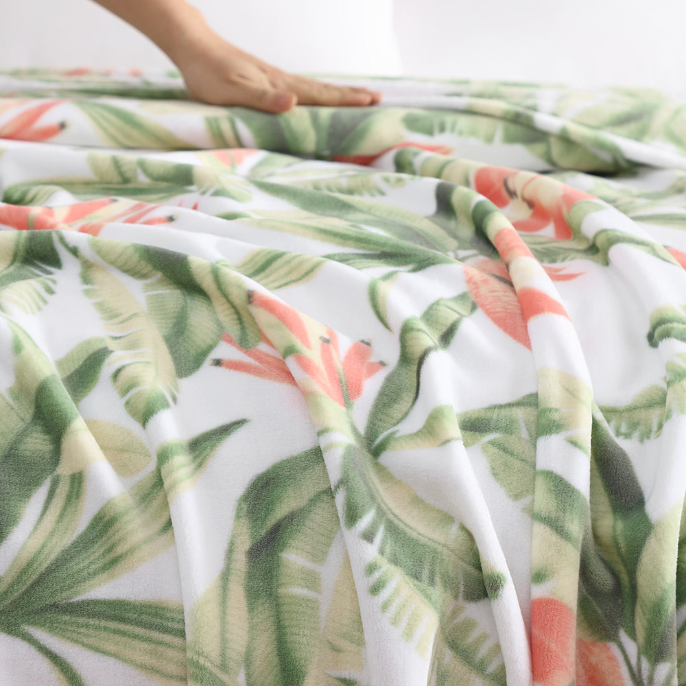 Tommy Bahama Home Acapulco Palm Throw