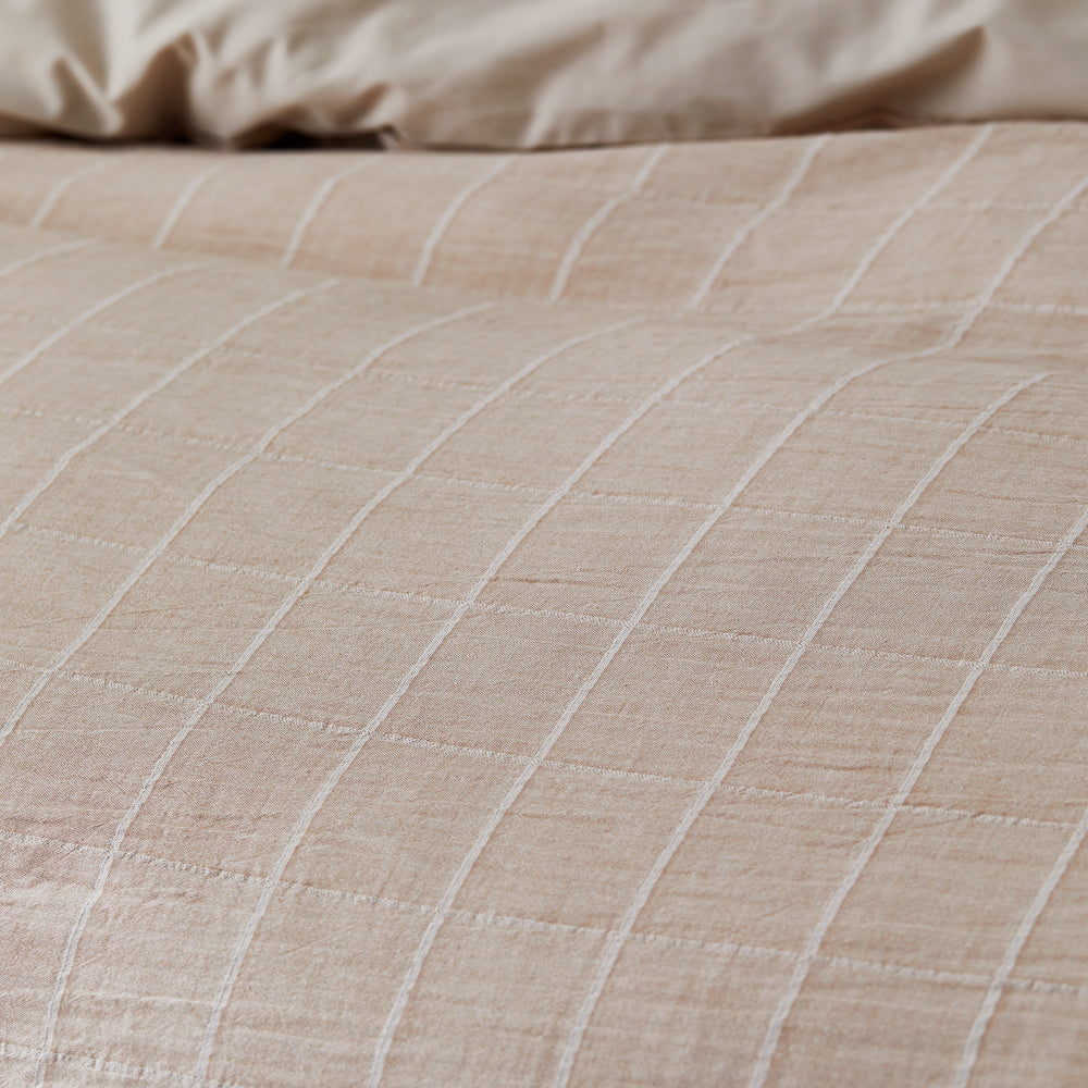 Home Beautiful Ari Quilt Cover Set